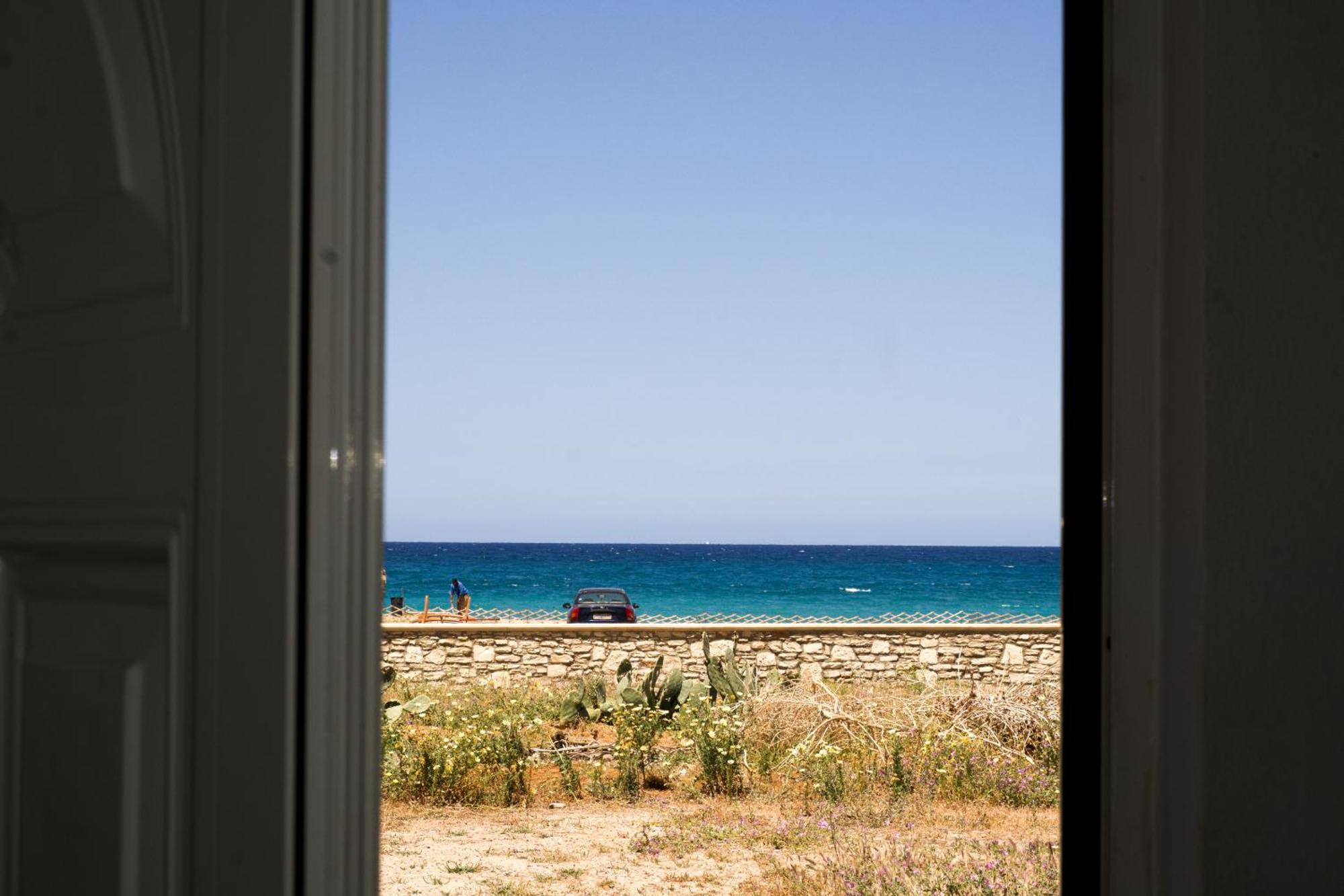 Pink Sand Sea Apartment Adelianos Kampos Exterior foto